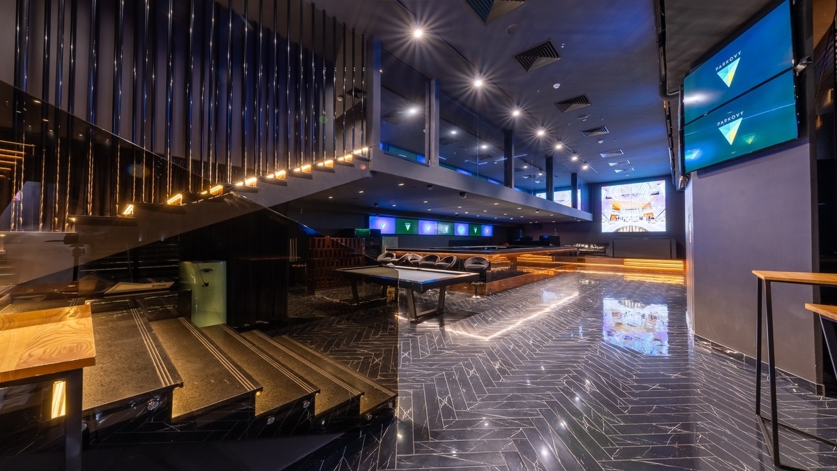 Rest Hall — амфітеатр зі сценою у Parkovy