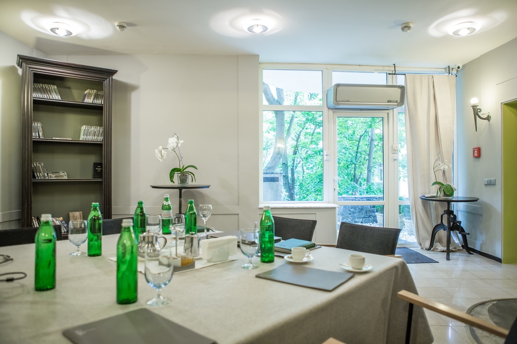 Малая гостиная в бутик-отеле Воздвиженский