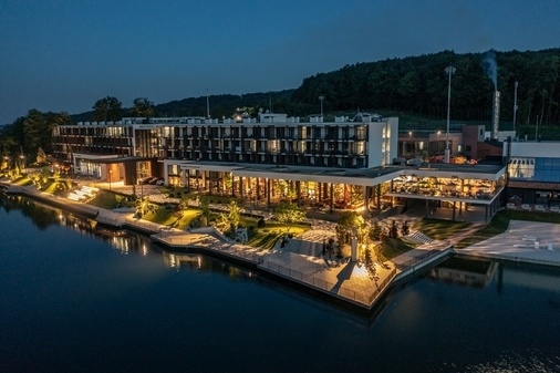 Банкетна набережна