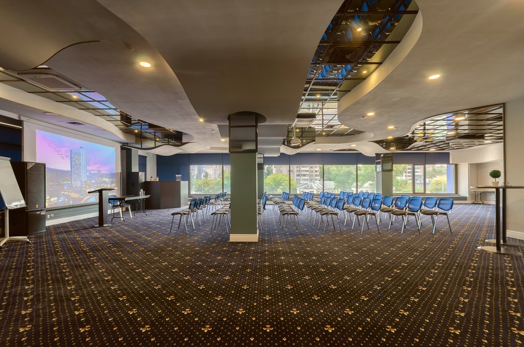 Класичний конференц-зал Готелю "Турист"