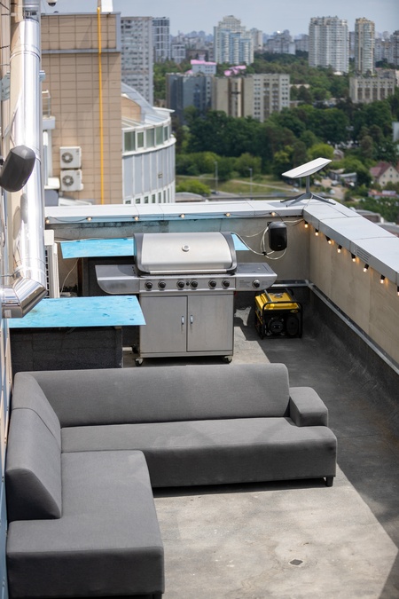 Двоярусний простір з терасою та краєвидом