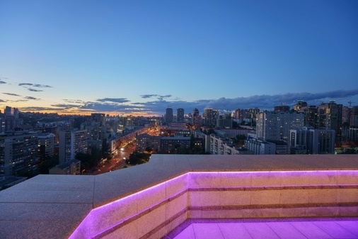 Зал PANORAMA з терасою на 20 поверсі