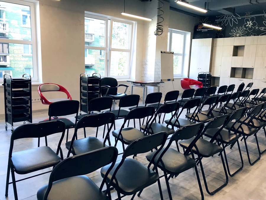 Конференц-зал в центрі Дніпра "Olva beauty place"