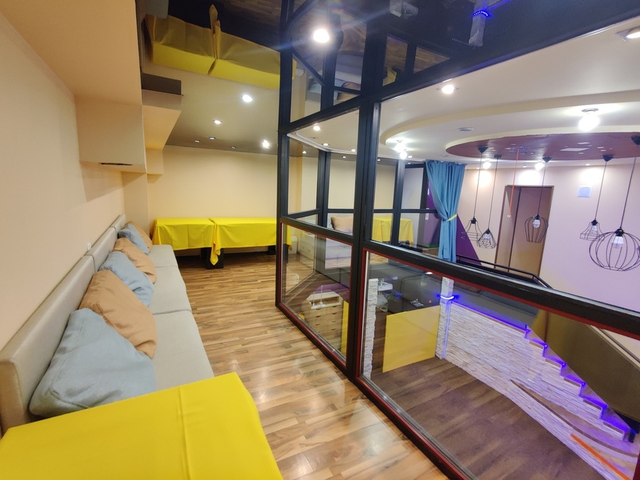 Стильна локація ObolonPartyRoom для вашого свята 