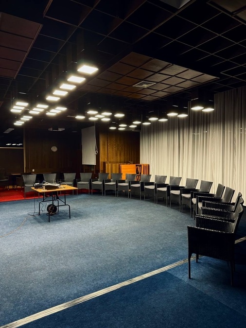 Кортез Хол - івент простір біля НСК Олімпійський