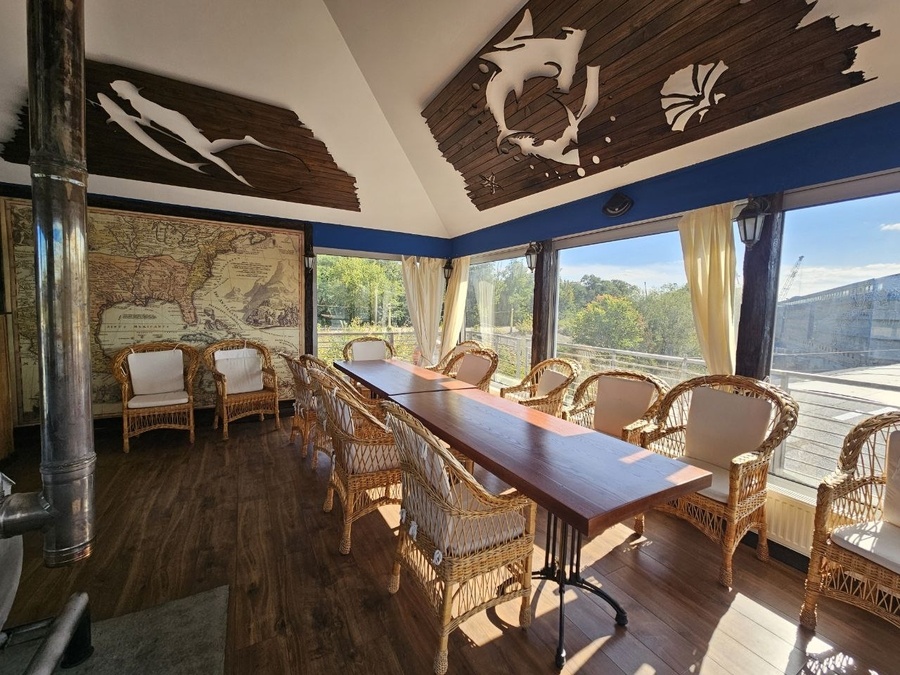 Зала Golden Ship