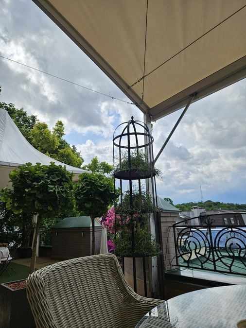 Конференц-зала та тераса "Воздвиженська"