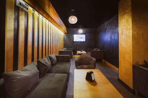 Стильний лаунж - бар в центрі Києва