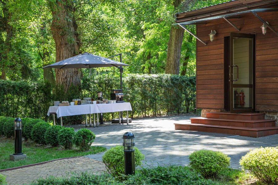 Конференц-зал "Голосієво" в парковій зоні