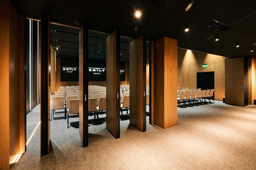 TWINS CONFERENCE ZONE