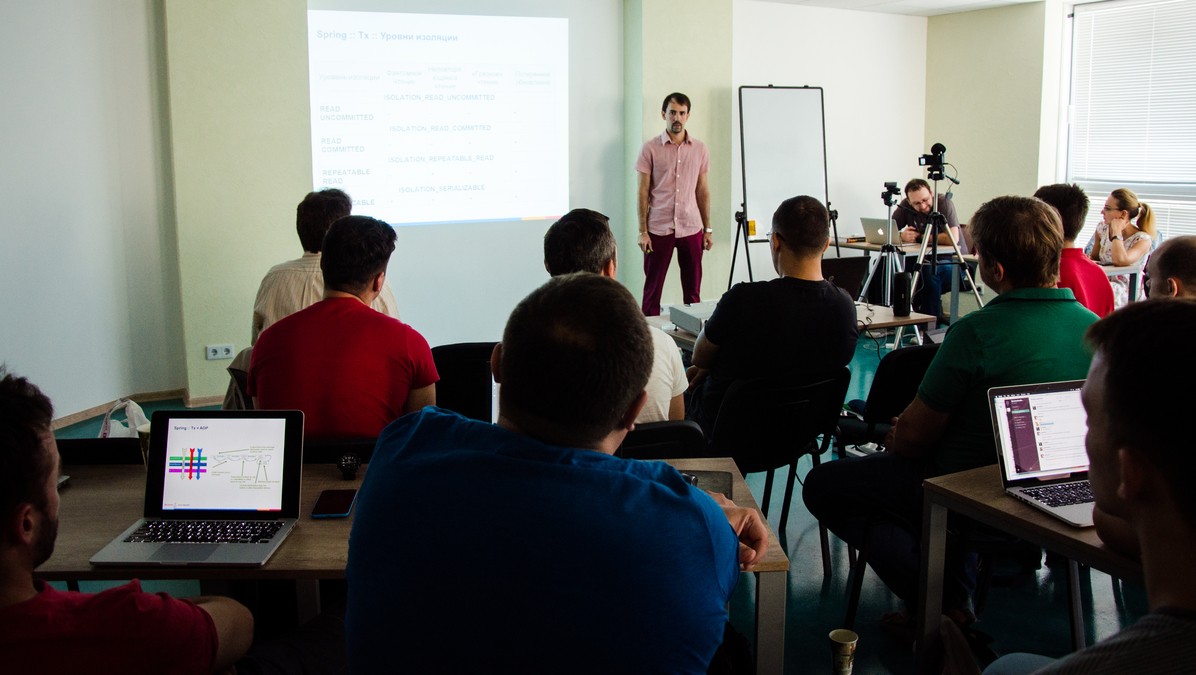 Зал для лекций, тренингов, переговоров на ВДНХ