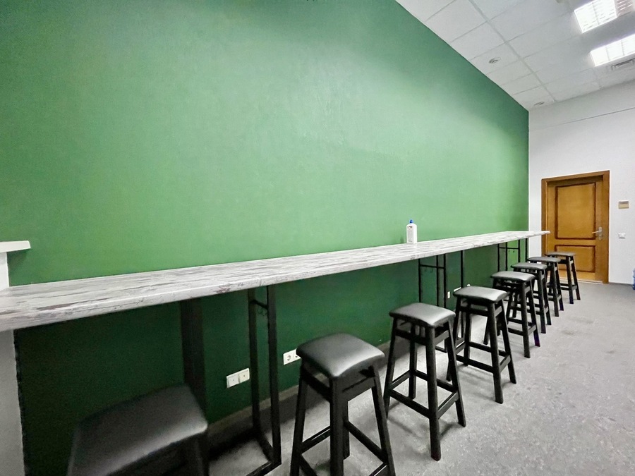 Кімната для переговорів у центрі Києва