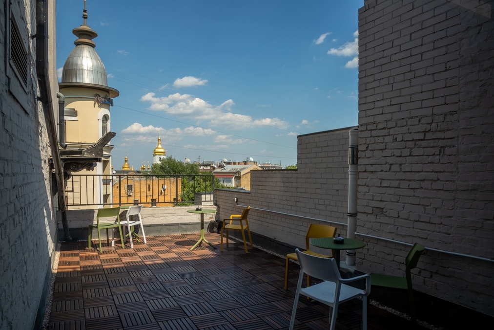 Сучасна зала для подій в історичному центрі Києва