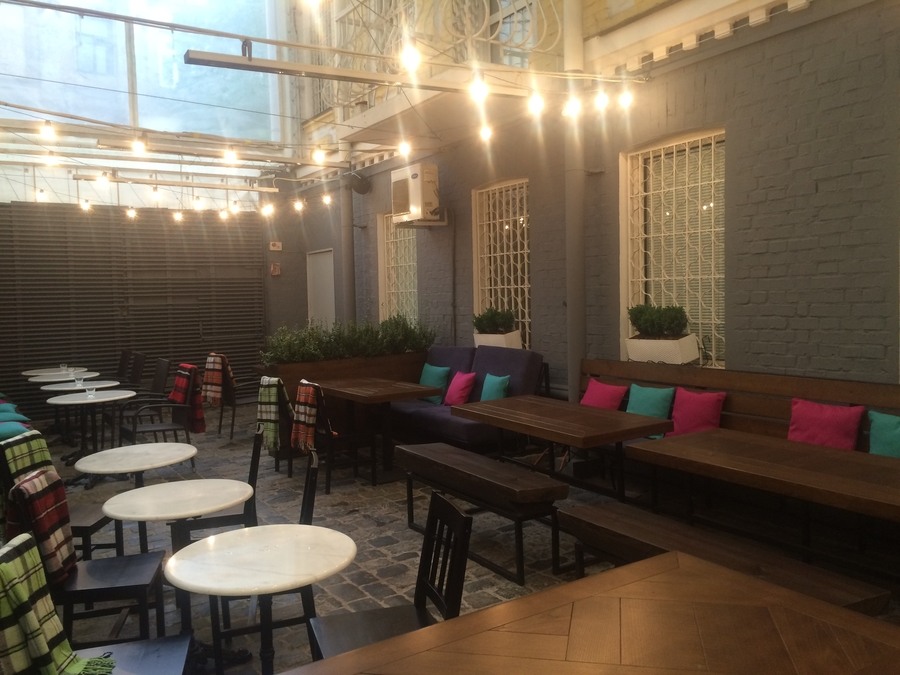 Ефектна локації для зустрічі з друзями