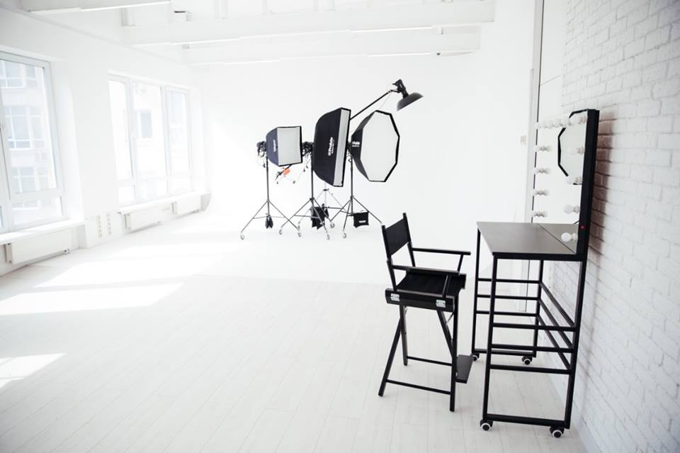 Лофтовая фотостудия Upstairs Photostudio