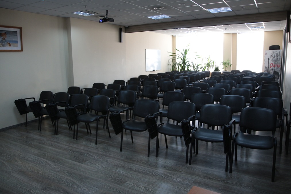 Зал для проведення заходів на Осокорках