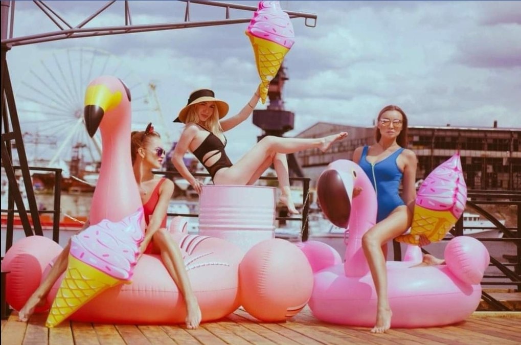 Івент-майданчик на теплоході BARZHA