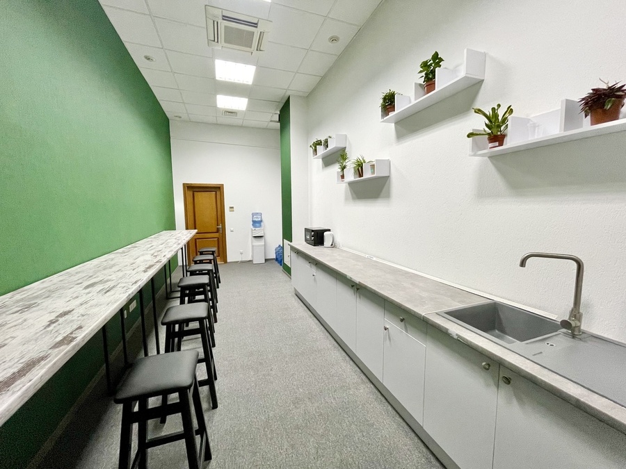 Офис, учебный класс, комната для семинаров