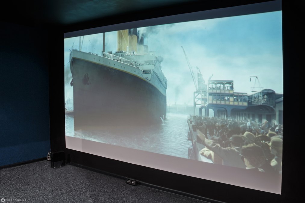 Невеликий зал для відпочинку Indigo