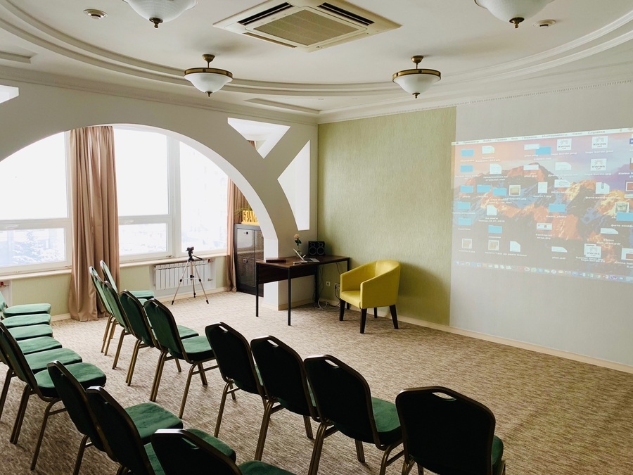 KWINS hall - стильний освітній простір