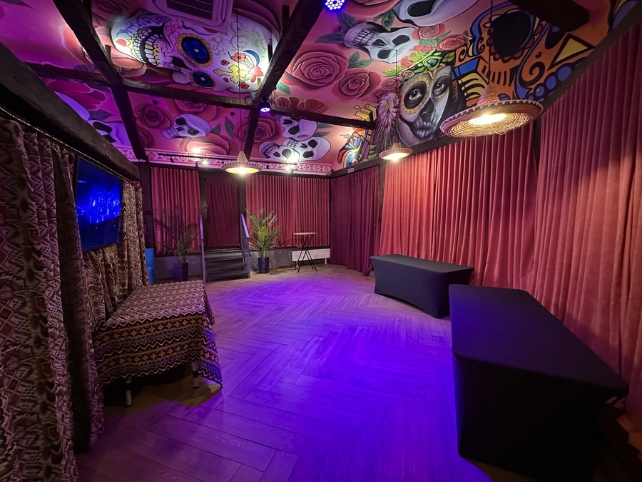 Зал TEXAS від STAGE