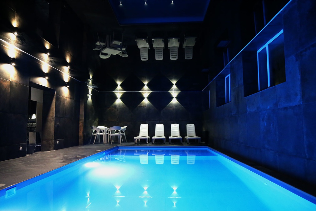 Загородная локация Morewell с отелем