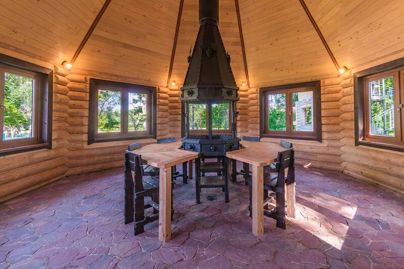 Fort Pirnov Park - заміський комлекс