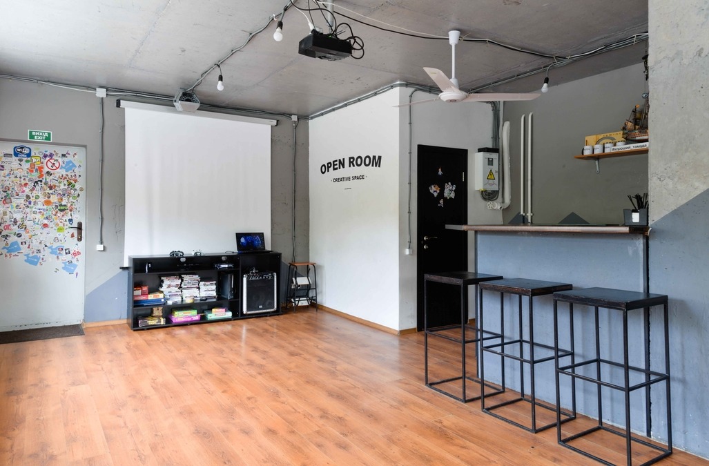 Open Room - помещение для дня рождения и вечеринки