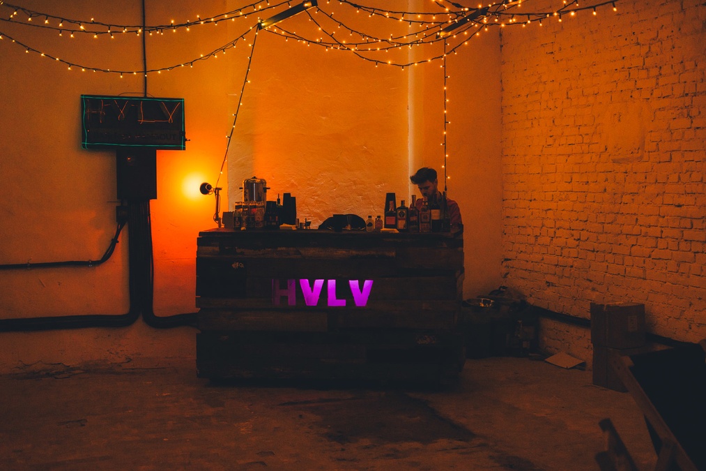 КАРЗ-12 - многофункциональный лофт на Подоле