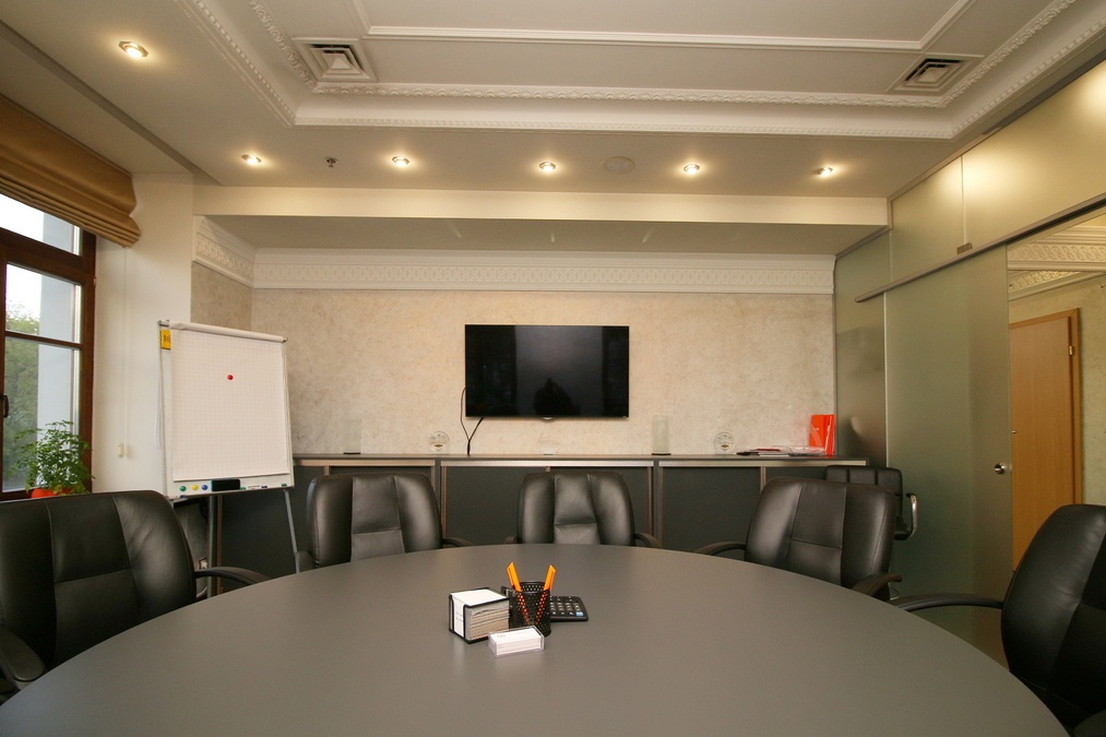 Переговорна кімната в бізнес-центрі "Леонардо"