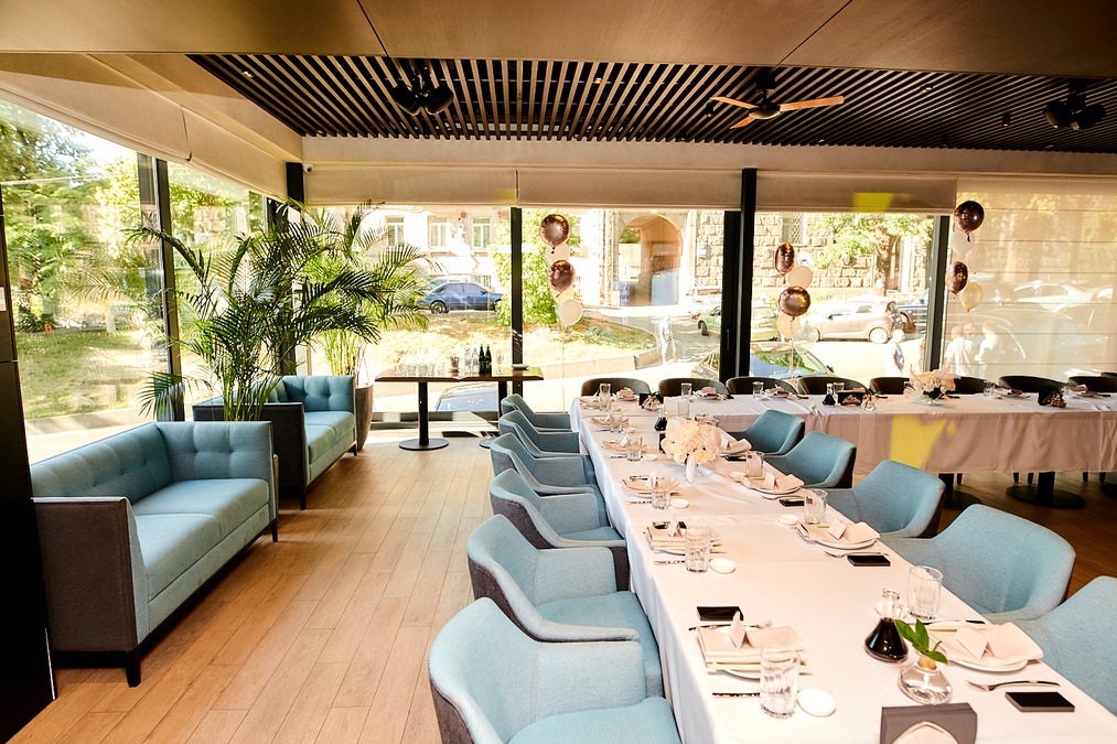 Универсальное пространство Just C.A.F.E