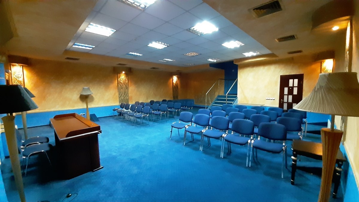 Конференц-зал на Дніпрі від готелю "Faraon"