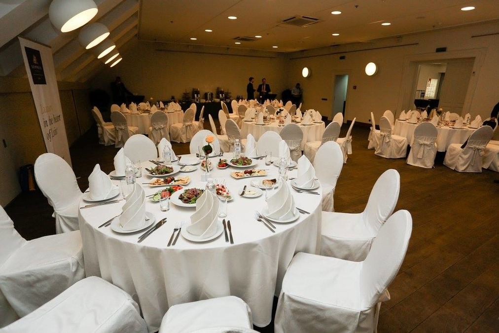 Вишуканий зал в центрі міста від Leopolis Hall