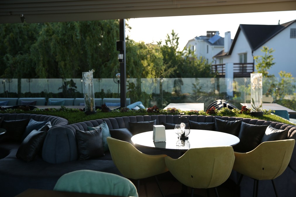 Святковий банкетний зал ресторану "Коляда"