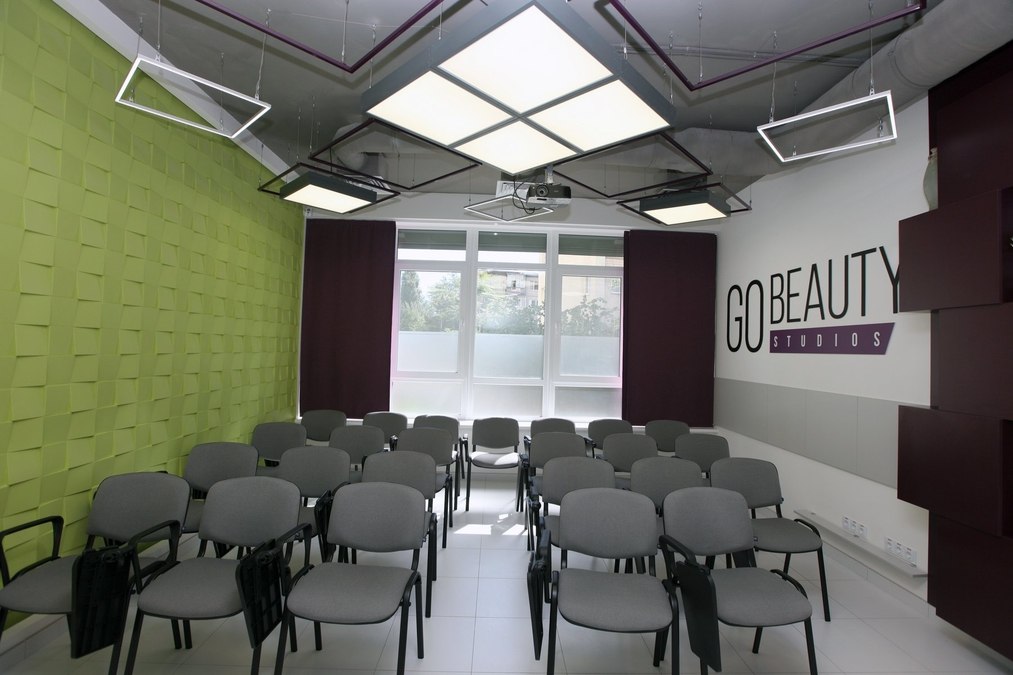 Современный зал для мероприятий