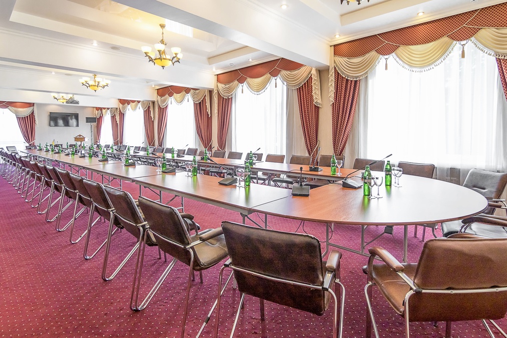 Конференц-зал в центре Киева в отеле с укрытием