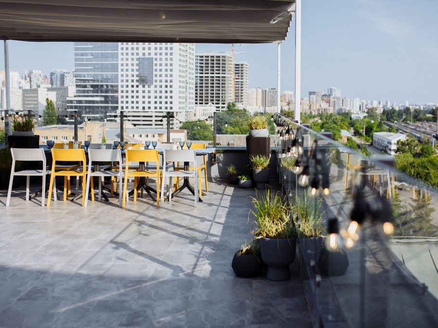 Тераса LOUNGE на Олімпійській