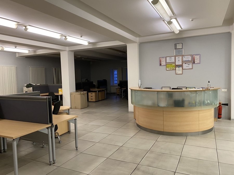 Презентабельний простір на Позняках