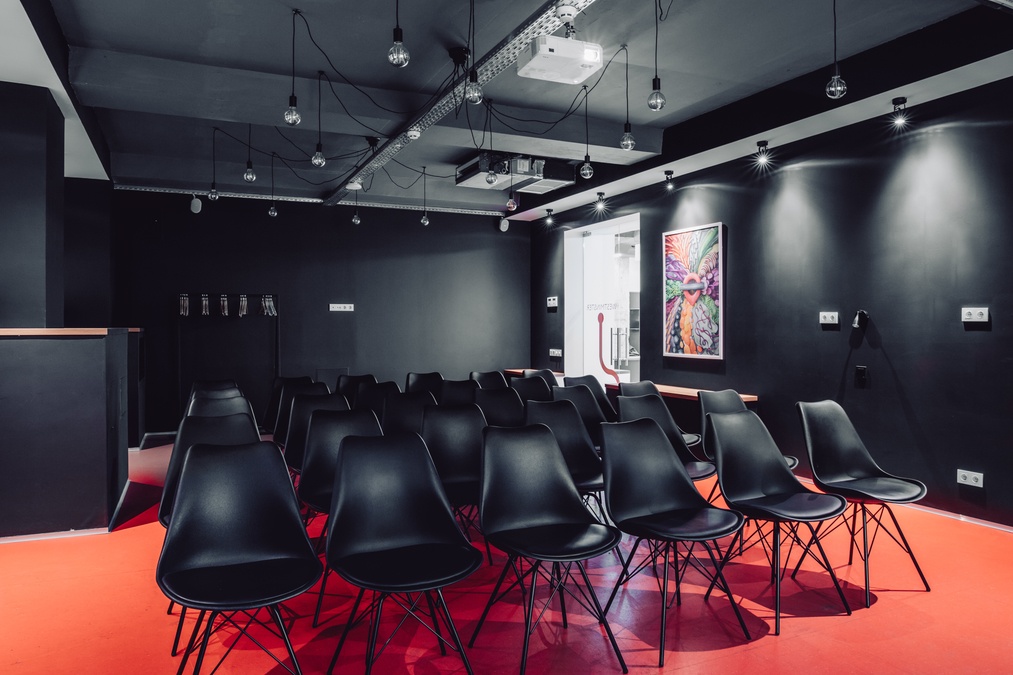 Лофт-пространство в центре Киева - UNDERHUB