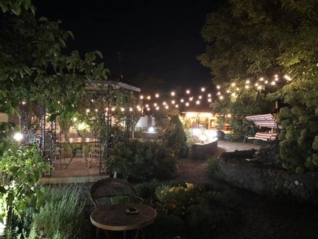 Затишна локація для святкування Oselya