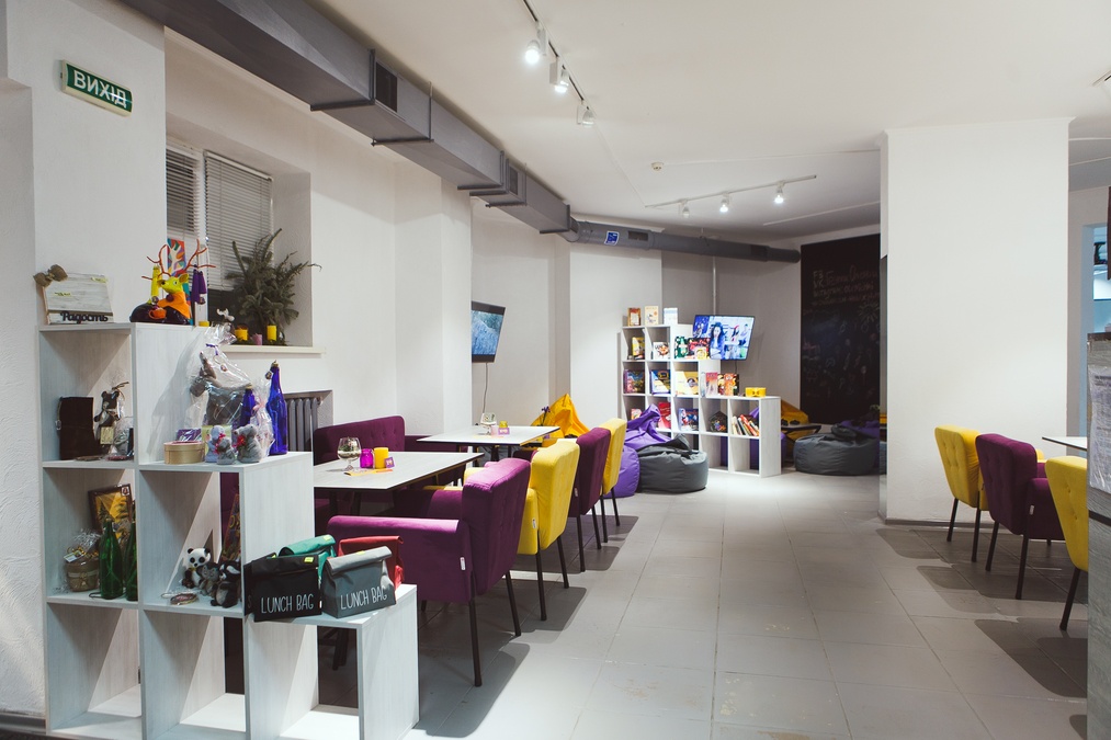 Креативний простір Антикафе "Олень та чай"