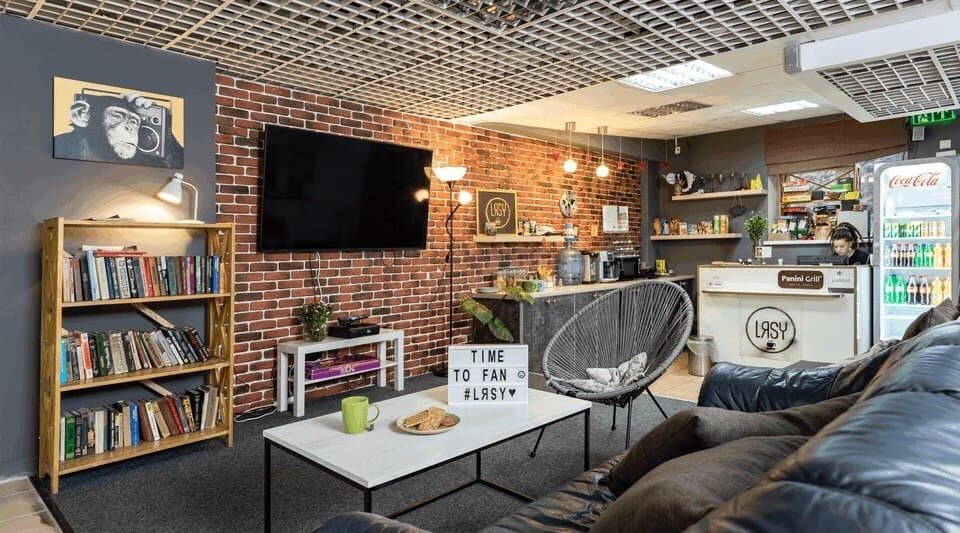 Зал для тренингов, семинаров и вечеринок «‎LYASY» 