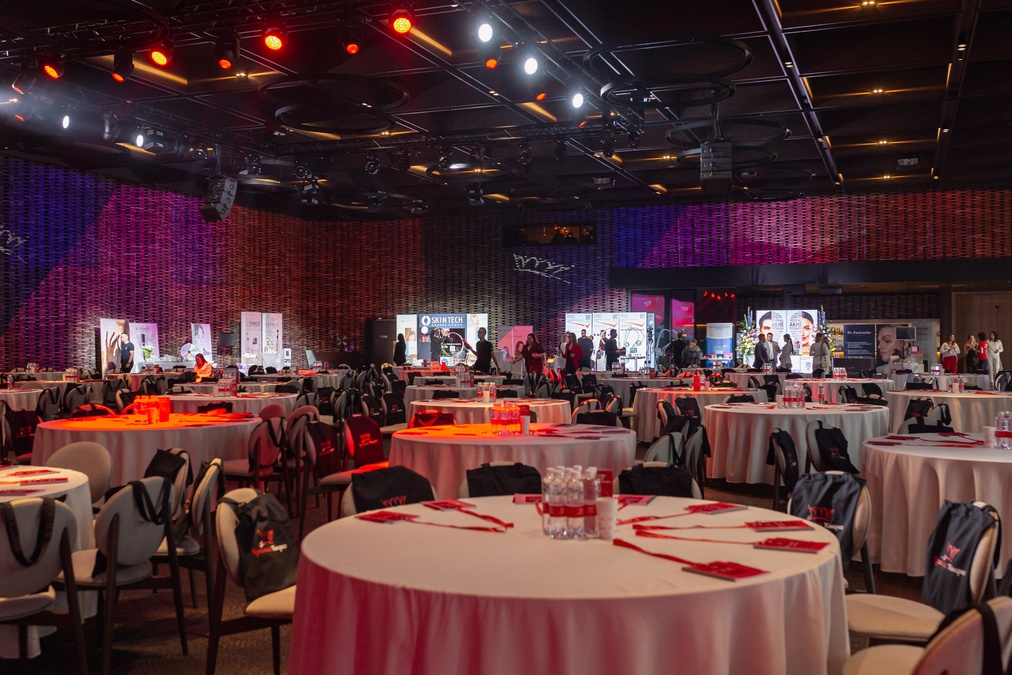 Зал для подій будь-якого формату Emily Event Hall 