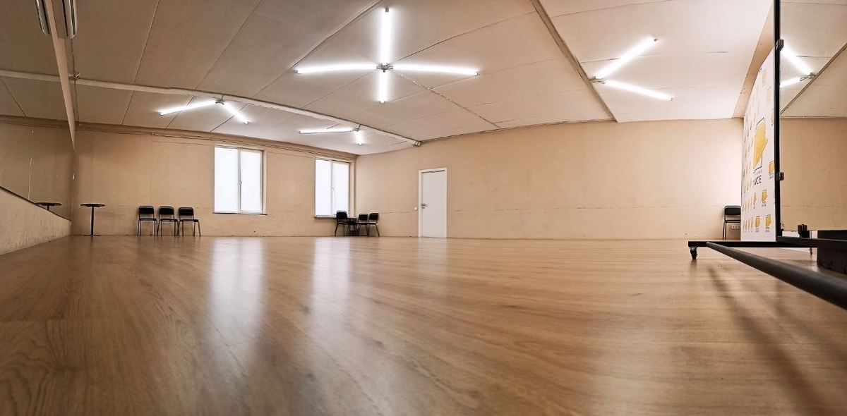 Танцевальное пространство "Burn the floor"