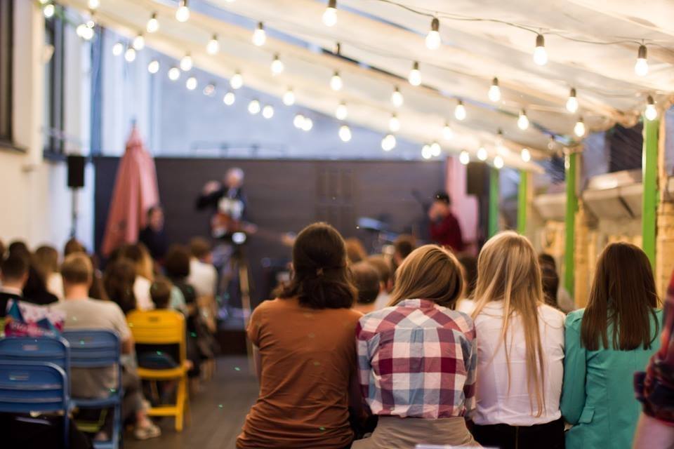 Открытая площадка в стиле лофт 