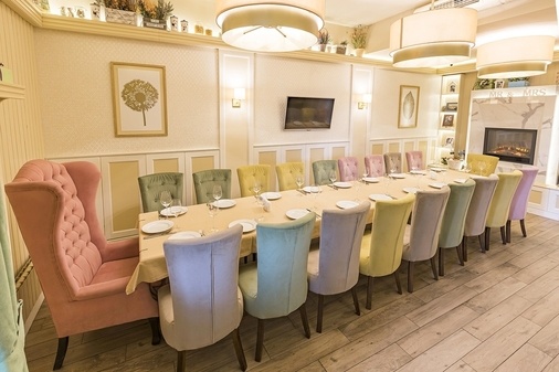 Зал для бизнес-встреч, тренингов, лекций