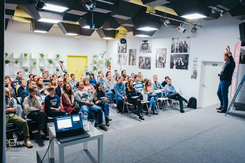 Приветливый зал в центре Киева