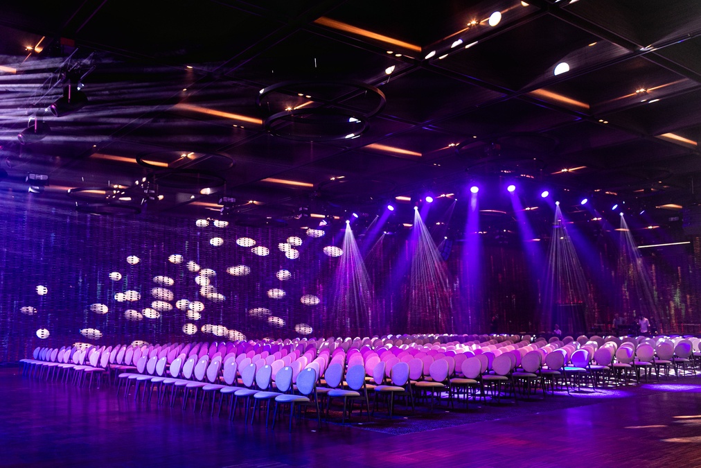 Зал для подій будь-якого формату Emily Event Hall 