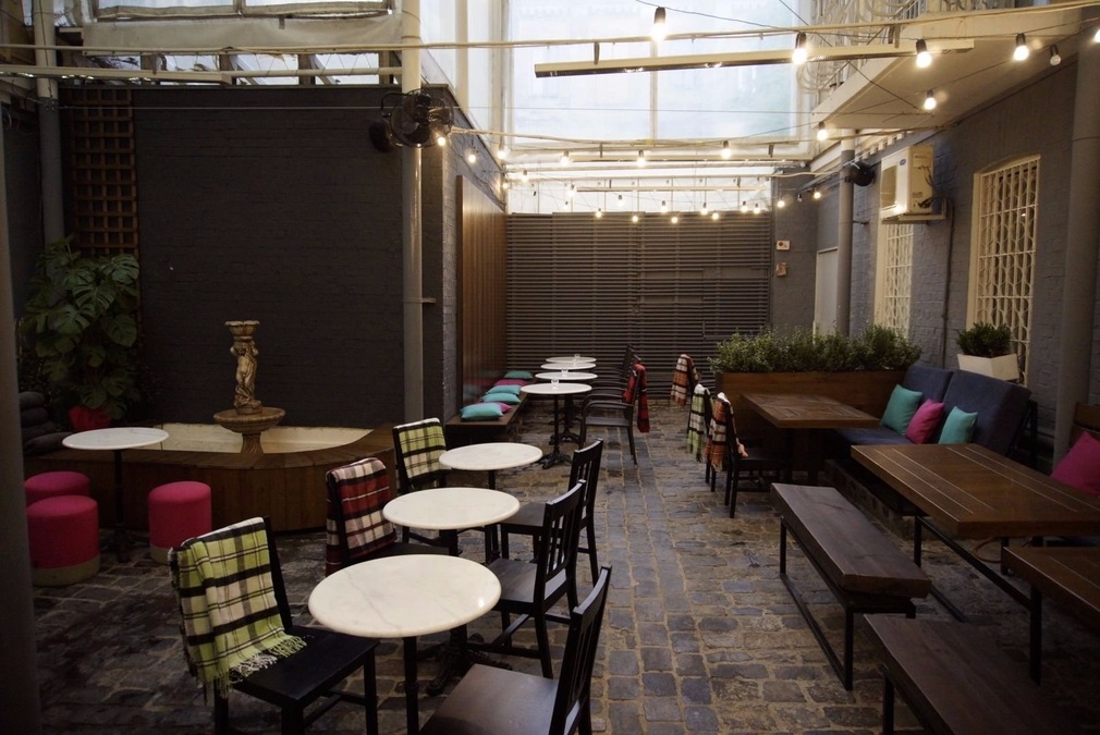 Ефектна локації для зустрічі з друзями