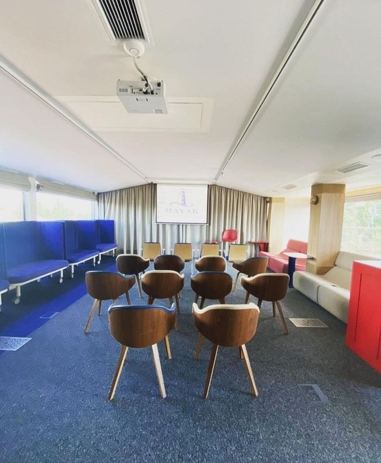 Зала для подій Mayak event